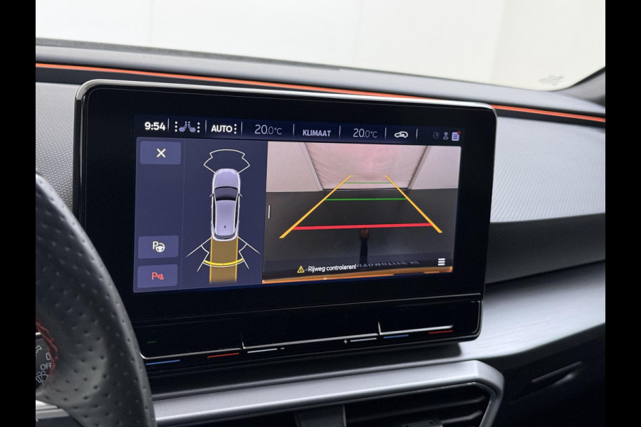 Seat Leon 1.5 eTSI FR VAN:22.900,- VOOR:19.877,- UW HERFSTVOORDEEL:3.023,- 150PK | STOEL + STUURVERWARMING |ACHTERUIT RIJ CAMERA | KEYLESS | DODEHOEK | APPLECARPLAY\AINDROID AUTO | TREKHAAK | RIJKLAAR GELEVERD MET 12 MND BOVAG GARANTIE | ADAP. CRUISE |