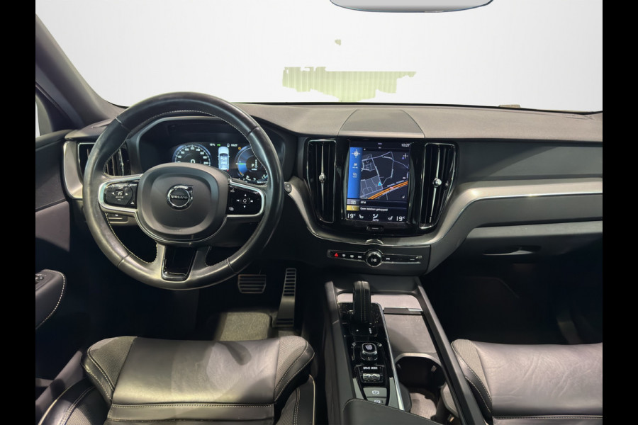 Volvo XC60 T6 Aut. R-Design Trekhaak Stoelverwarming Parkeercamera 340pk