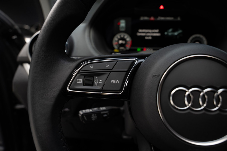Audi Q2 35 TFSI S-Line Panodak Virtual Camera Leder Navi ACC Climate LM velgen PDC