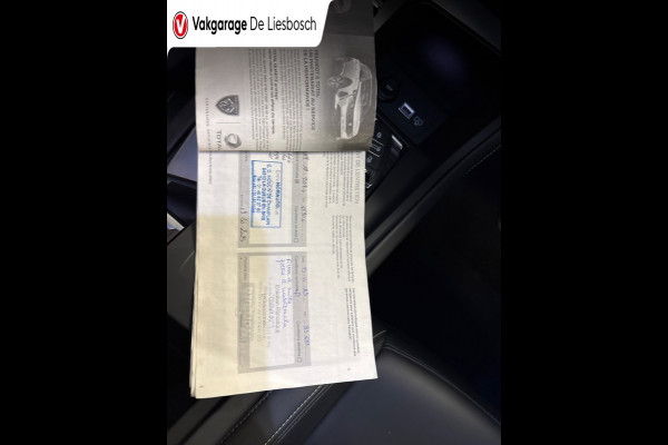 Peugeot 308 1.6 Plug-in Hybrid 180 GT-line/pano/navi/memory/apple/camera/boeken