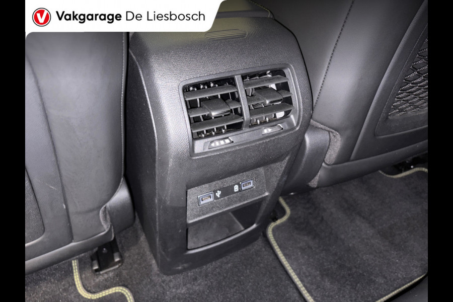Peugeot 308 1.6 Plug-in Hybrid 180 GT-line/pano/navi/memory/apple/camera/boeken