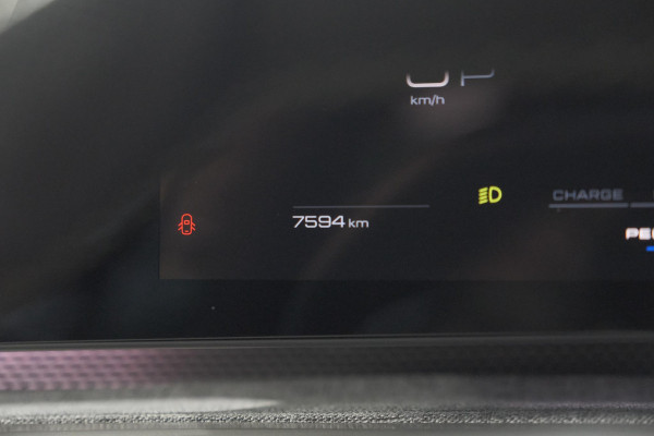Peugeot 3008 1.2 Hybrid 136 GT | Adaptieve Cruise Control | Camera | Elektrische Kofferklep | Apple Carplay