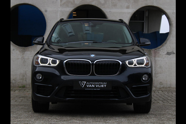 BMW X1 sDrive18i Executive | TREKHAAK| ACHTERUITRIJCAMERA | 12 MAANDEN BOVAG GARANTIE |