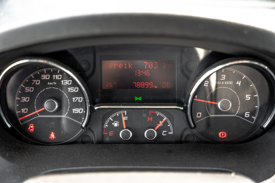 Fiat Ducato 2,3 140PK | Bakwagen met laadklep | 3-Zits | LED | Cruise | Airco