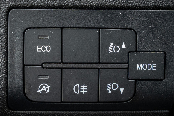 Fiat Ducato 2,3 140PK | Bakwagen met laadklep | 3-Zits | LED | Cruise | Airco