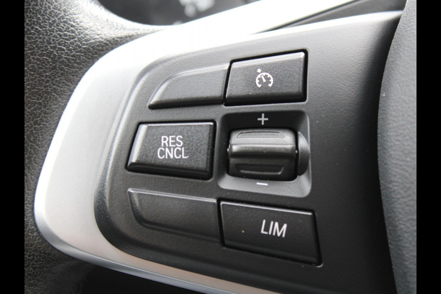 BMW X1 sDrive18i Executive | TREKHAAK| ACHTERUITRIJCAMERA | 12 MAANDEN BOVAG GARANTIE |