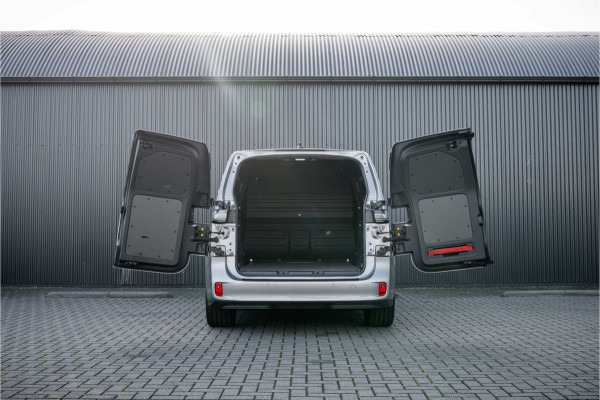 Volkswagen ID. Buzz Cargo 79KWH | WLPT 445 | IQ Light| 360° Camera | Carplay | PDC | Zijschuifdeur L+R |