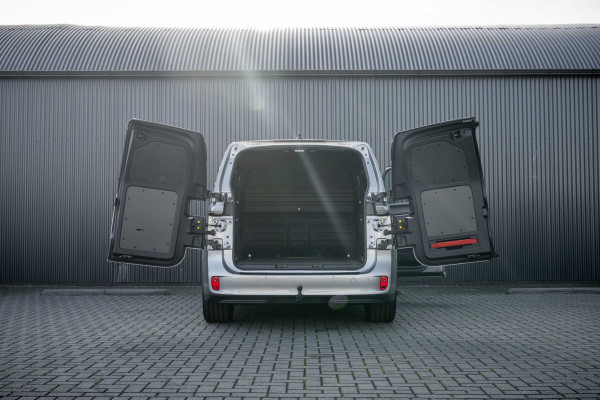 Volkswagen ID. Buzz Cargo 79KWH | WLPT 445 | IQ Light| 360° Camera | Carplay | PDC | Zijschuifdeur L+R |