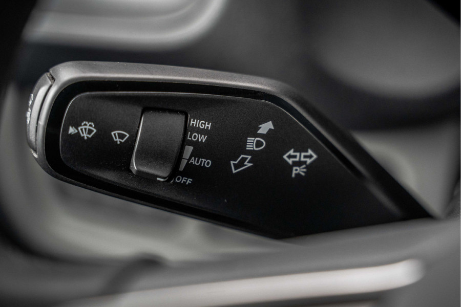 Volkswagen ID. Buzz Cargo 79KWH | WLPT 445 | IQ Light| 360° Camera | Carplay | PDC | Zijschuifdeur L+R |