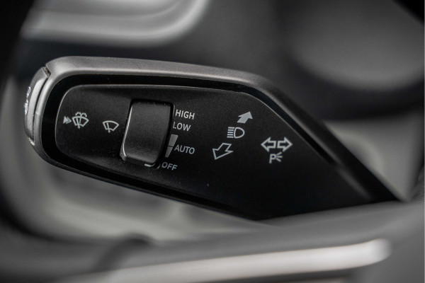 Volkswagen ID. Buzz Cargo 79KWH | WLPT 445 | IQ Light| 360° Camera | Carplay | PDC | Zijschuifdeur L+R |