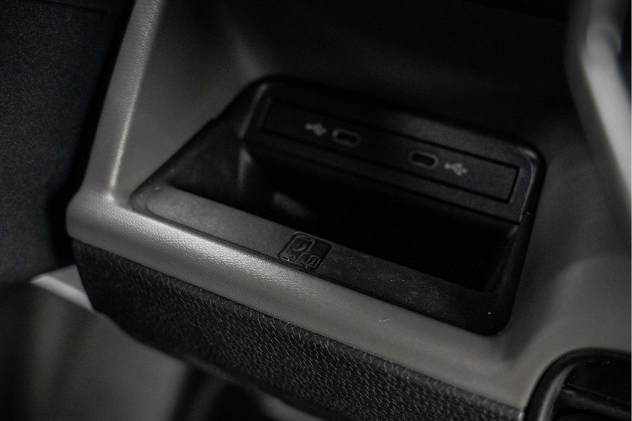 Volkswagen ID. Buzz Cargo 79KWH | WLPT 445 | IQ Light| 360° Camera | Carplay | PDC | Zijschuifdeur L+R |