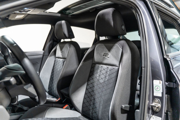 Volkswagen Taigo 1.5 TSI R-Line IQ DSG PANO PDC