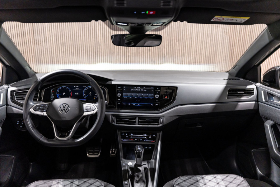 Volkswagen Taigo 1.5 TSI R-Line DSG PANO IQ