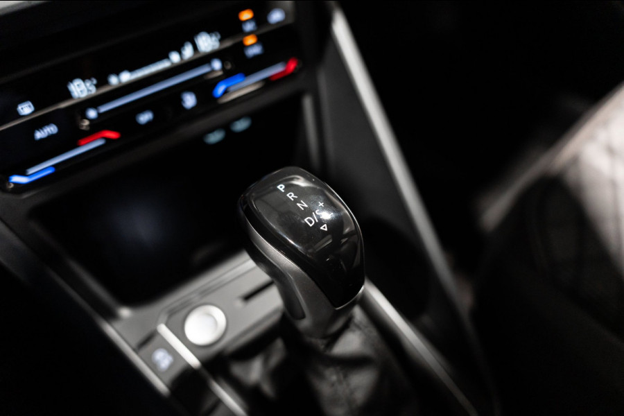 Volkswagen Taigo 1.5 TSI R-Line DSG PANO IQ