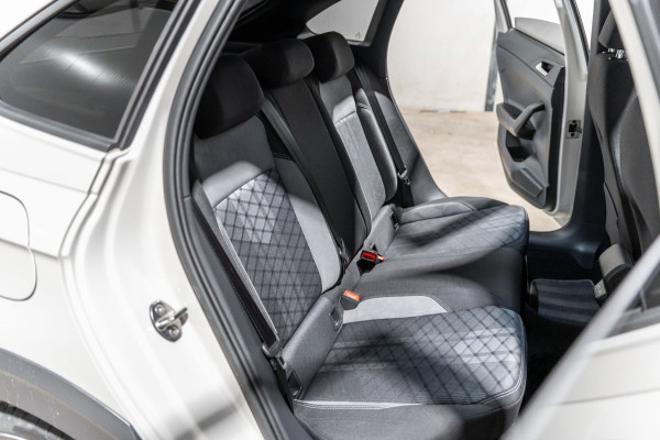 Volkswagen Taigo 1.5 TSI R-Line DSG PANO IQ