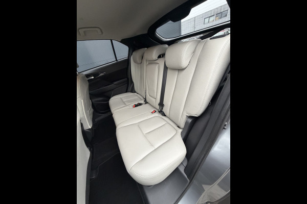 Mitsubishi Eclipse Cross 1.5 DI-T First Edition (Trekhaak (1.600kg) - Camera - Leder incl stoelverwarming - Parkeersensoren V+A - Keyless Entry - Head up