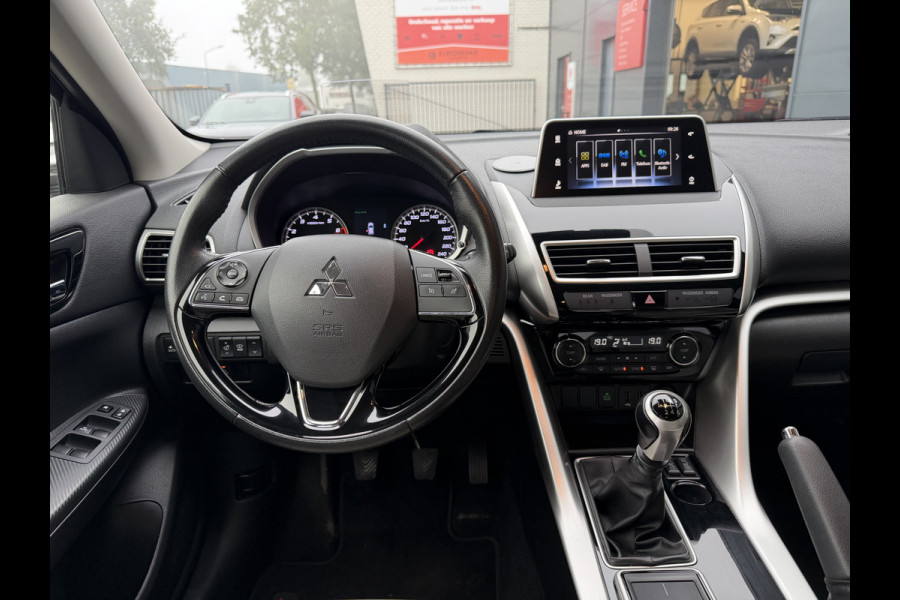 Mitsubishi Eclipse Cross 1.5 DI-T First Edition (Trekhaak (1.600kg) - Camera - Leder incl stoelverwarming - Parkeersensoren V+A - Keyless Entry - Head up
