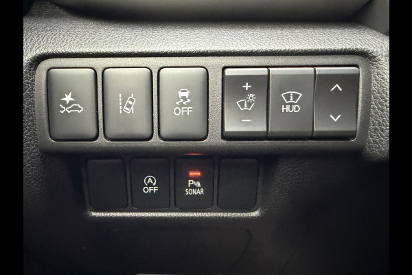 Mitsubishi Eclipse Cross 1.5 DI-T First Edition (Trekhaak (1.600kg) - Camera - Leder incl stoelverwarming - Parkeersensoren V+A - Keyless Entry - Head up