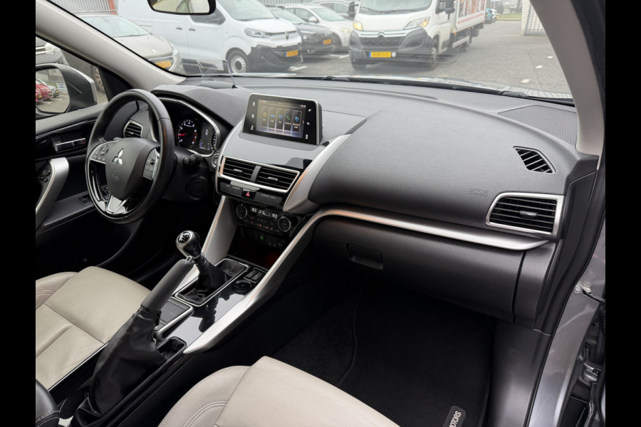 Mitsubishi Eclipse Cross 1.5 DI-T First Edition (Trekhaak (1.600kg) - Camera - Leder incl stoelverwarming - Parkeersensoren V+A - Keyless Entry - Head up