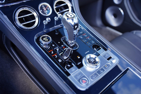 Bentley Continental GTC 6.0 W12 First Edition Full Carbon