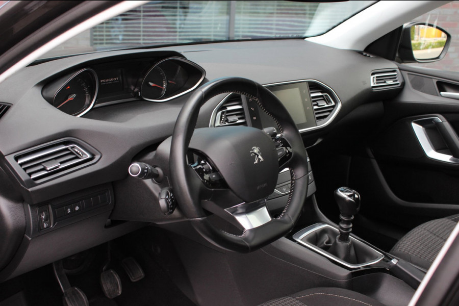 Peugeot 308 SW 1.2 PureTech Blue Lease Executive