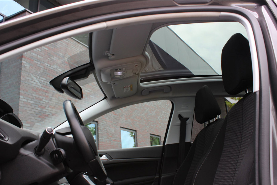 Peugeot 308 SW 1.2 PureTech Blue Lease Executive