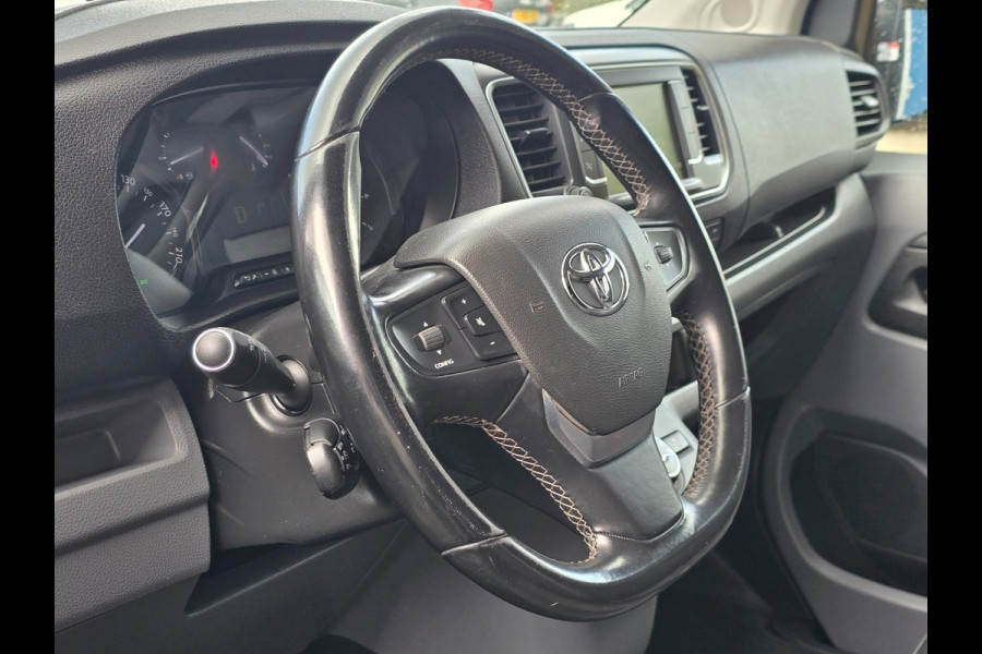 Toyota ProAce Worker 2.0 D-4D Professional / AUT / NAP / Navi / Cruise Control / 3 Zits / Schuifdeur / Trekhaak