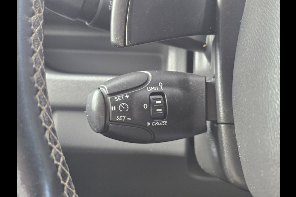 Toyota ProAce Worker 2.0 D-4D Professional / AUT / NAP / Navi / Cruise Control / 3 Zits / Schuifdeur / Trekhaak