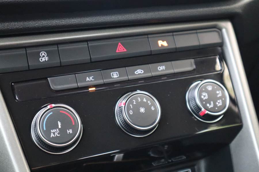 Volkswagen T-Roc 1.0 TSI Style | Trekhaak | Carplay | ACC |