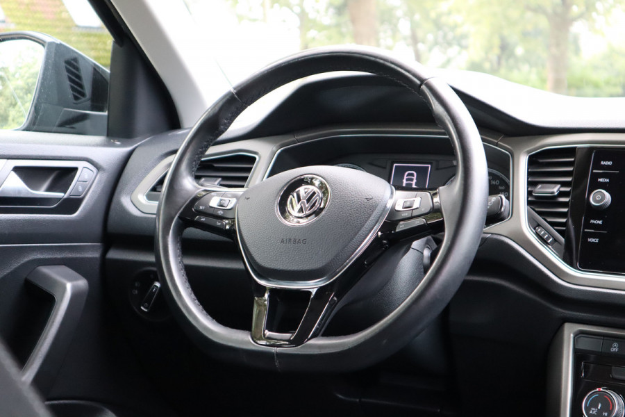 Volkswagen T-Roc 1.0 TSI Style | Trekhaak | Carplay | ACC |