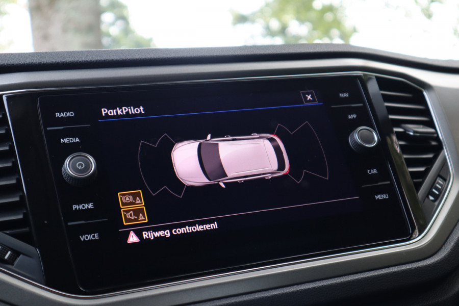 Volkswagen T-Roc 1.0 TSI Style | Trekhaak | Carplay | ACC |