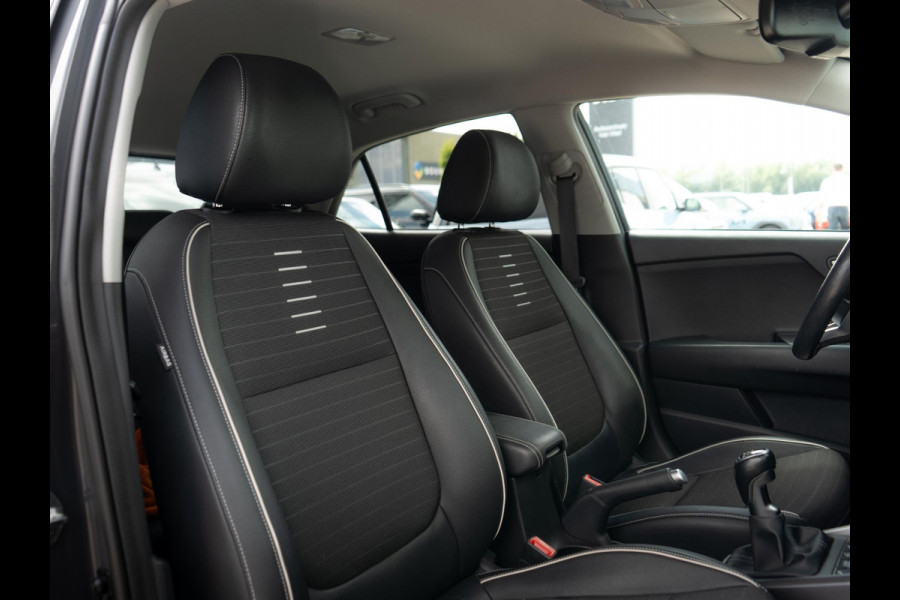 Kia Rio 1.0 T-GDi MHEV GT-Line | Navi | PDC | Clima | Stoel en stuurverwarming | Achteruitrijcamera |