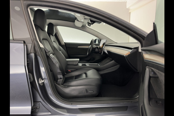 Tesla Model 3 RWD 60 kWh [3-Fase-11kW] {SoH-88%} (INCL-BTW) Aut. *HEATPUMP | PANO | AUTOPILOT | LEATHER | KEYLESS | FULL-LED | MEMORY-PACK | TOPVIEW | DAB | CARPLAY | DIGI-COCKPIT | LANE-ASSIST | HEATED-COMFORTSEATS | 18"ALU*