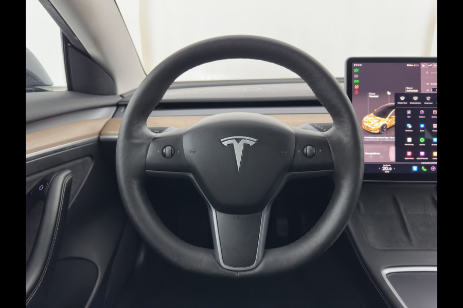 Tesla Model 3 RWD 60 kWh [3-Fase-11kW] {SoH-88%} (INCL-BTW) Aut. *HEATPUMP | PANO | AUTOPILOT | LEATHER | KEYLESS | FULL-LED | MEMORY-PACK | TOPVIEW | DAB | CARPLAY | DIGI-COCKPIT | LANE-ASSIST | HEATED-COMFORTSEATS | 18"ALU*