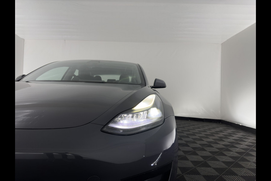 Tesla Model 3 RWD 60 kWh [3-Fase-11kW] {SoH-88%} (INCL-BTW) Aut. *HEATPUMP | PANO | AUTOPILOT | LEATHER | KEYLESS | FULL-LED | MEMORY-PACK | TOPVIEW | DAB | CARPLAY | DIGI-COCKPIT | LANE-ASSIST | HEATED-COMFORTSEATS | 18"ALU*