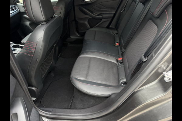 Ford Focus 1.0 Titanium Business Automaat / Keyless / Carplay / Navigatie / PDC v+a