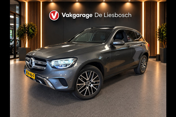 Mercedes-Benz GLC 300e 4MATIC Premium Plus / trekhaak / sfeer verlichting / panorama-dak / virtual