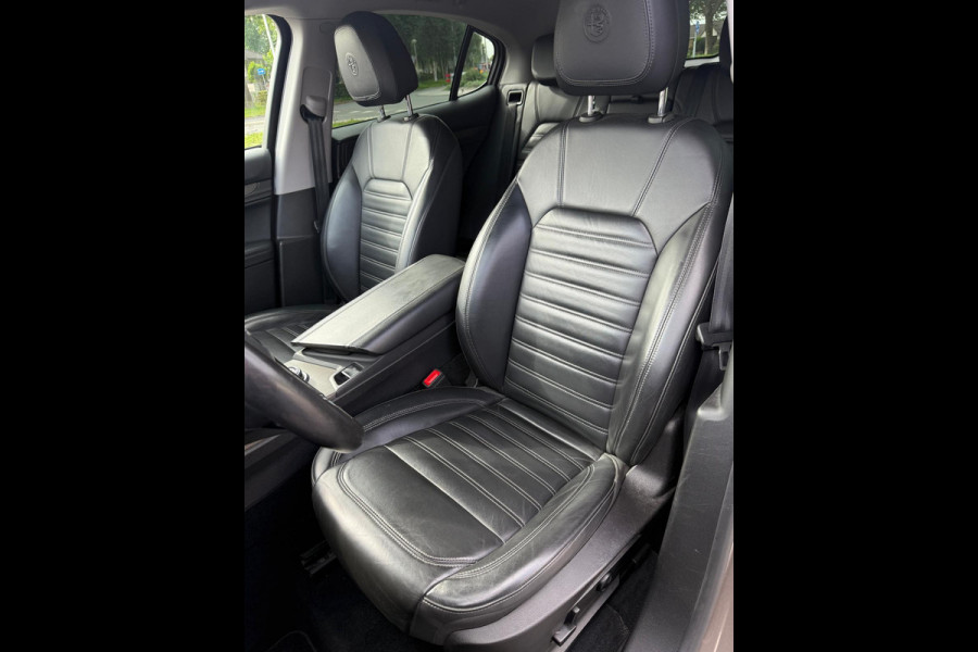 Alfa Romeo Stelvio 2.0 T AWD Super