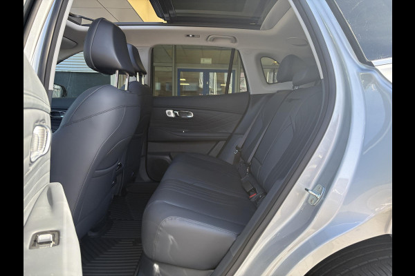 GEELY Starray EM-i 1.5 Max+ 262 PK | Panoramadak | Stoelverwarming & verkoeling | 136km EV WLTP | 360 Camera | Achterbank verwarmd | Parkeersensoren | 19 Inch LMV |