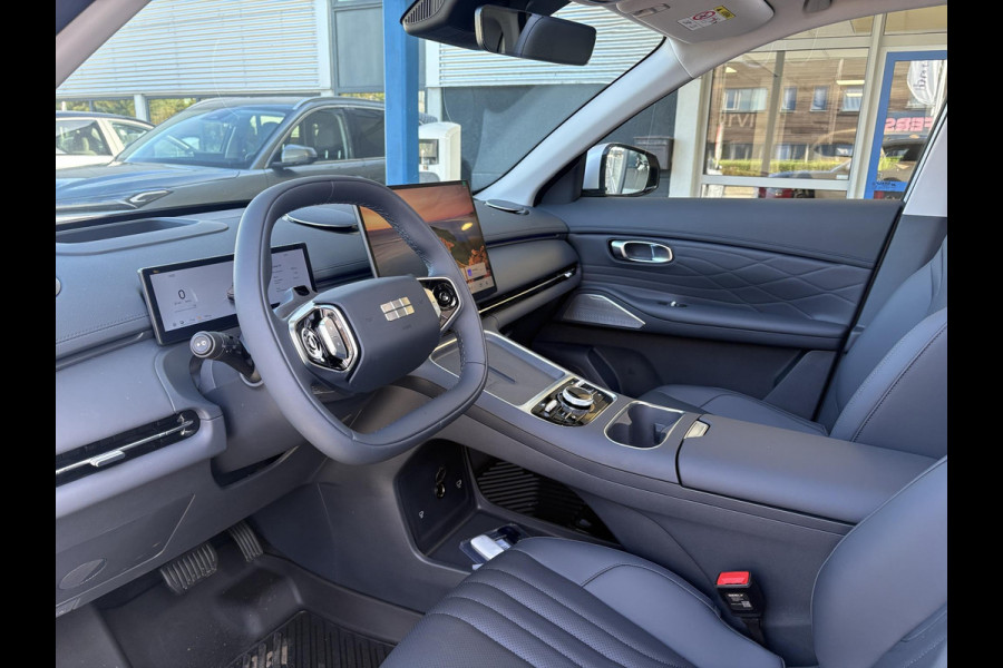 GEELY Starray EM-i 1.5 Max+ 262 PK | Panoramadak | Stoelverwarming & verkoeling | 136km EV WLTP | 360 Camera | Achterbank verwarmd | Parkeersensoren | 19 Inch LMV |