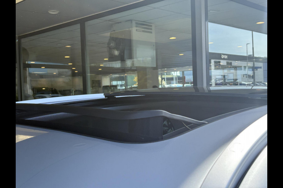 GEELY Starray EM-i 1.5 Max+ 262 PK | Panoramadak | Stoelverwarming & verkoeling | 136km EV WLTP | 360 Camera | Achterbank verwarmd | Parkeersensoren | 19 Inch LMV |