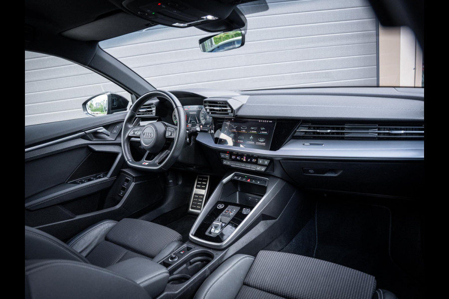 Audi A3 Sportback 45 TFSI e S edition Competition 3xS-line - S3 Look l Matrix l ACC l Sfeeverl.