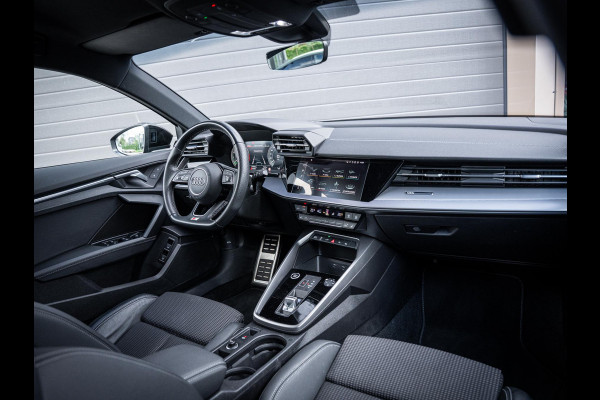 Audi A3 Sportback 45 TFSI e S edition Competition 3xS-line - S3 Look l Matrix l ACC l Sfeeverl.