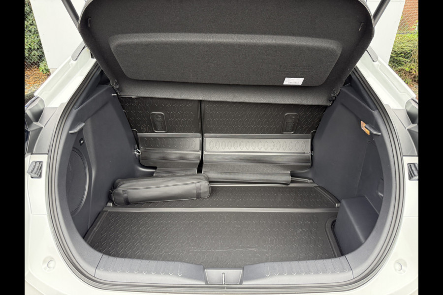 Toyota C-HR 2.0 Hybrid 200 Executive | ACC | Memory | HUD | 360* Camera | 19 inch