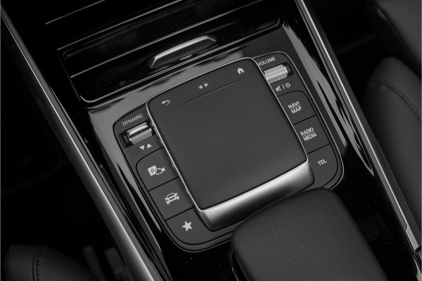 Mercedes-Benz EQB 300 4MATIC 67 kWh Pano Distronic Plus Multi Contourstoelen Memory Keyless