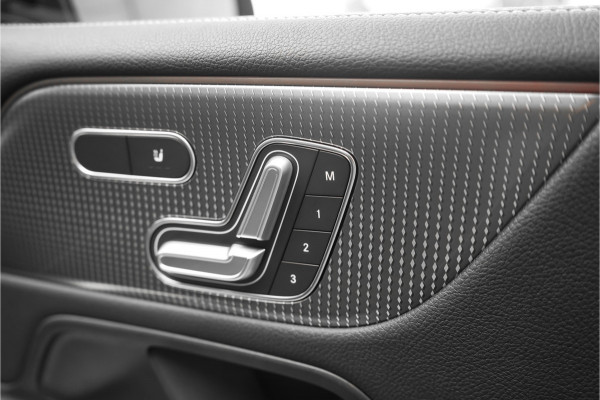 Mercedes-Benz EQB 300 4MATIC 67 kWh Pano Distronic Plus Multi Contourstoelen Memory Keyless