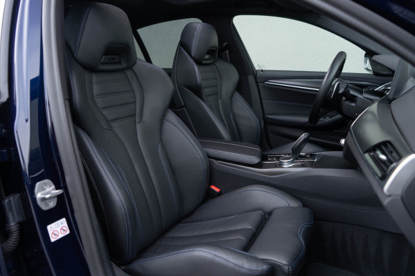 BMW 5 Serie 530e M Sport / M Sportstoelen/ Schuif-kanteldak/ Harman Kardon/ Head-up/ 210 kW
