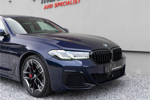 BMW 5 Serie 530e M Sport / M Sportstoelen/ Schuif-kanteldak/ Harman Kardon/ Head-up/ 210 kW