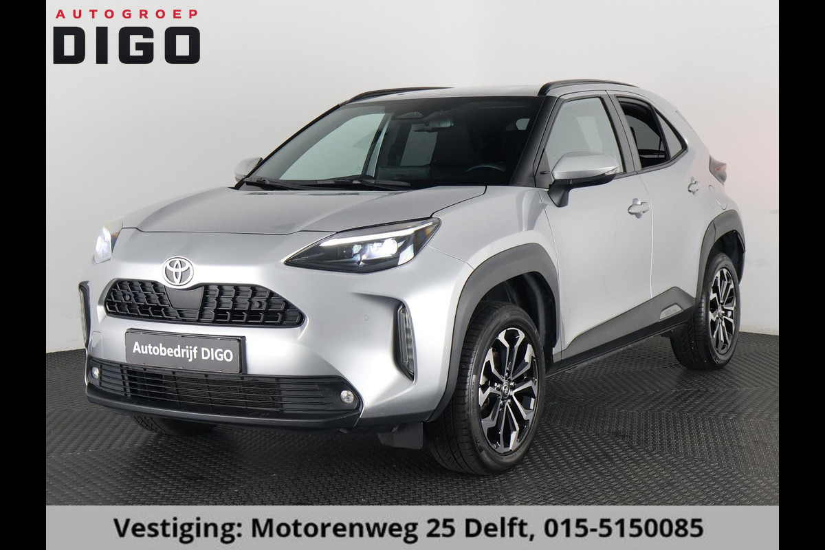 Toyota Yaris Cross 1.5 HYBRID DYNAMIC LUXURY GARANTIE 2035 ! PARKEERSENSOREN VOOR & ACHTER . STOEL/STUUR VERWARMING . NAVIGATIE .