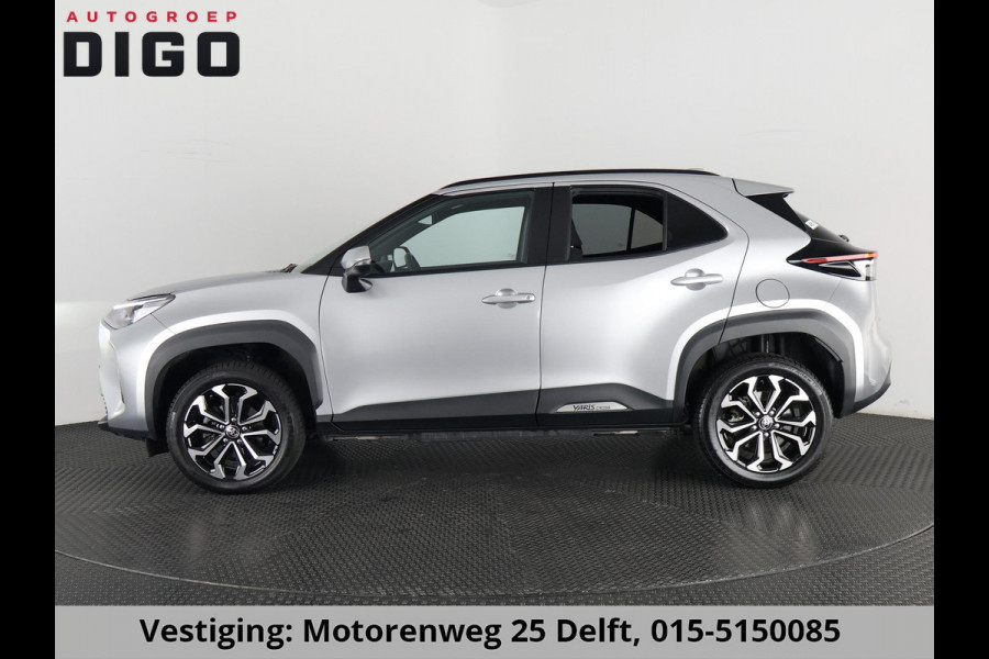 Toyota Yaris Cross 1.5 HYBRID DYNAMIC LUXURY GARANTIE 2035 ! PARKEERSENSOREN VOOR & ACHTER . STOEL/STUUR VERWARMING . NAVIGATIE .